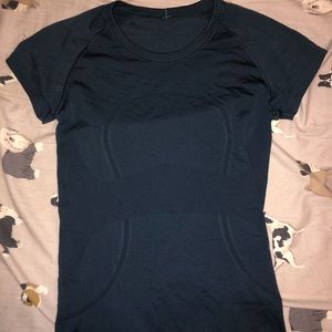 Lululemon swiftly tech short sleeve